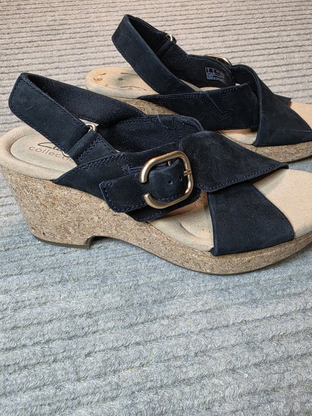 Clarks Giselle Dove Wedge Sandal Slingback Straps Black Nubuck Women's 8.5M